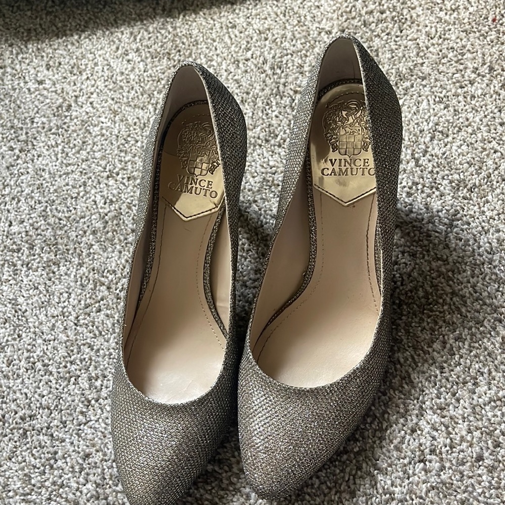 Silver glitter Vince Camuto heels size 9M